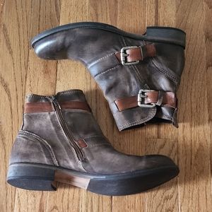 Modern fiction litalian leather militia style ankle boots